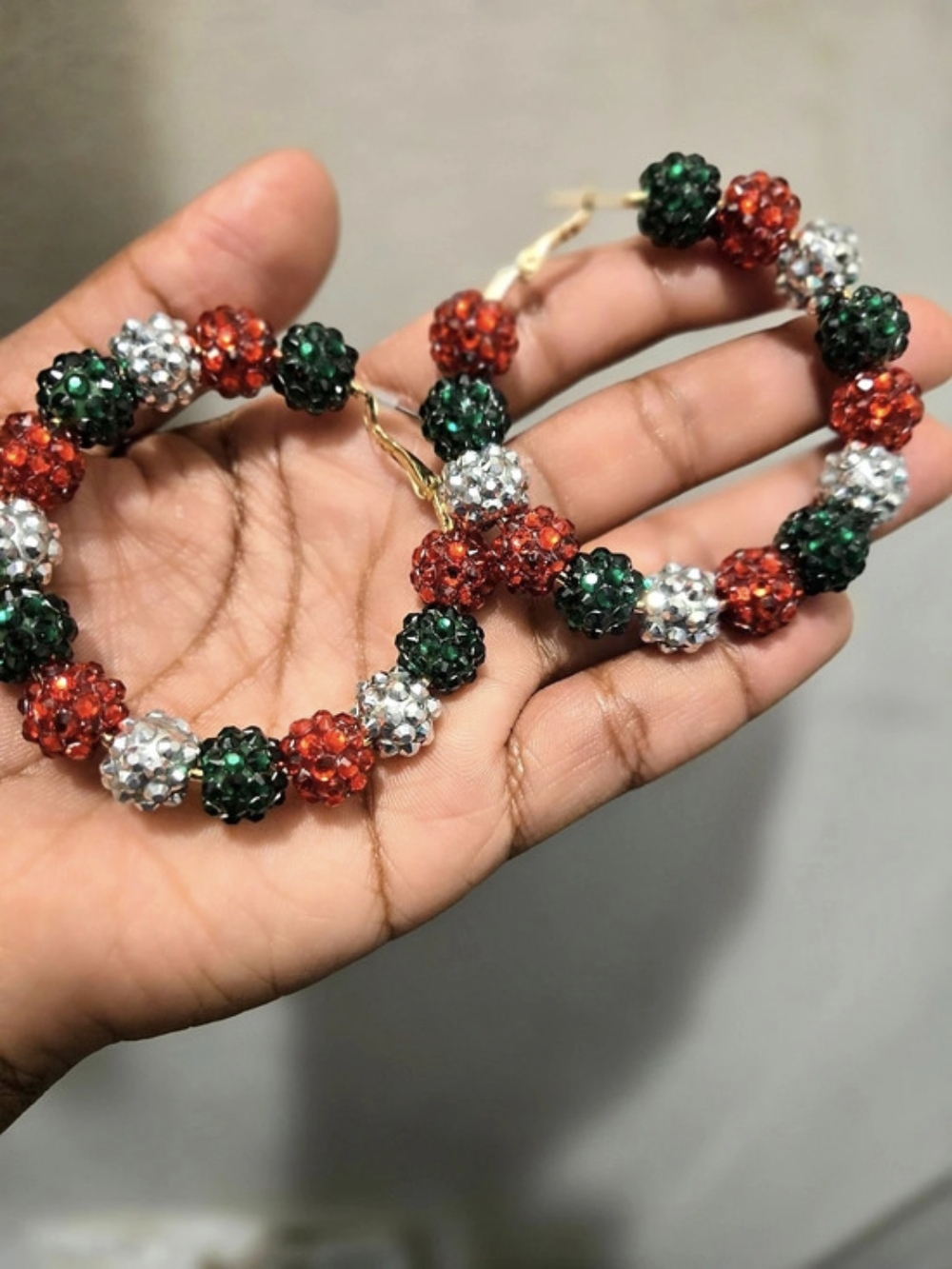 Beaded Necklace in Red & Green Like New
